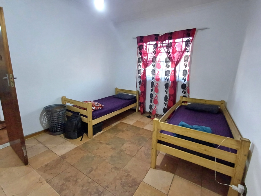 2 Bedroom Property for Sale in Uitenhage Central Eastern Cape